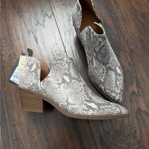 Women's Snakeskin Ankle Boots